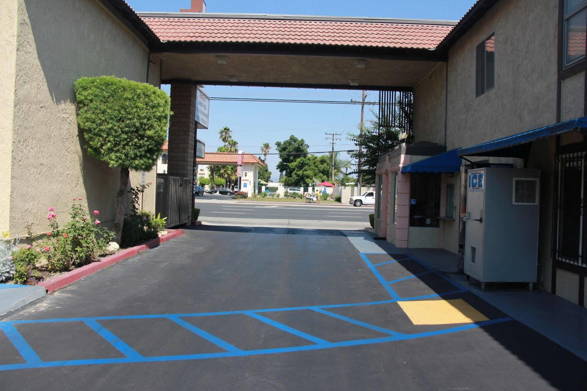 Motel Moonlight Anaheim Bagian luar foto